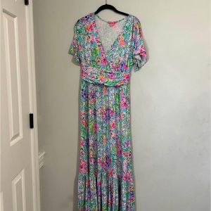 EUC lilly pulitzer maxi dress size M